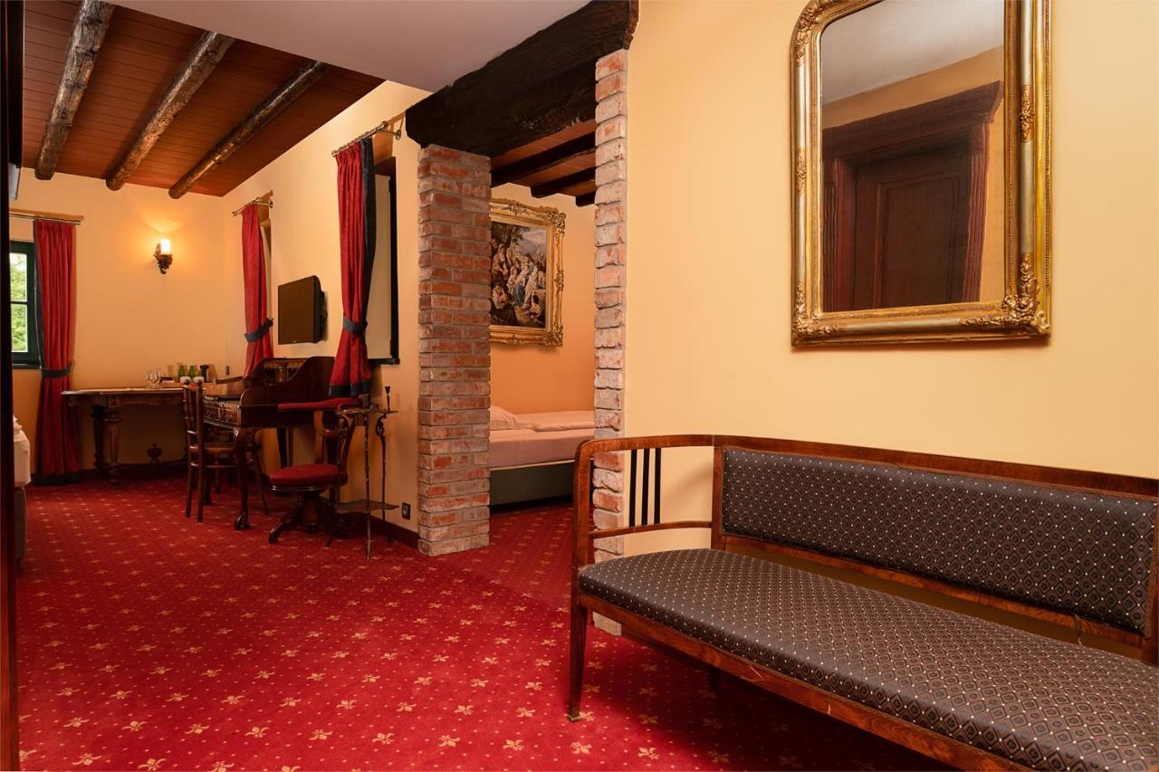 Boutique Hotel Pri Mlyne Лозорно Экстерьер фото