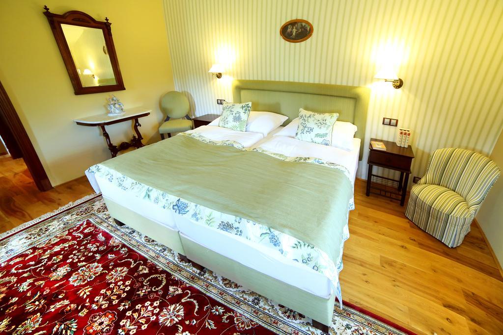 Boutique Hotel Pri Mlyne Лозорно Экстерьер фото