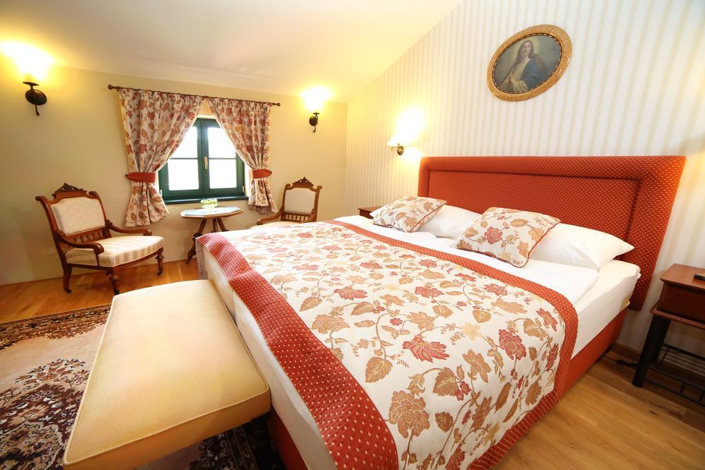 Boutique Hotel Pri Mlyne Лозорно Экстерьер фото