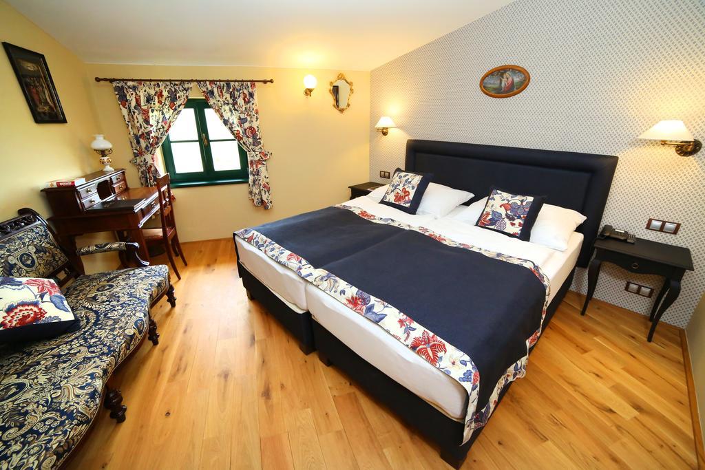 Boutique Hotel Pri Mlyne Лозорно Экстерьер фото